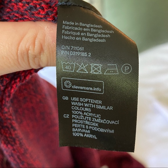 Dark Red Sweater - Picture 3 of 3